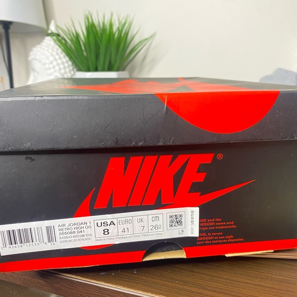 Air Jordan 1 Retro High OG “Royal Toe” - Picture 2 of 4